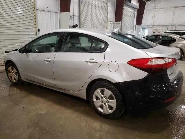 Soporte de montaje de carcasa termostato Kia Forte 2014 2015 2016 2017 2018 Foto 4 de 4