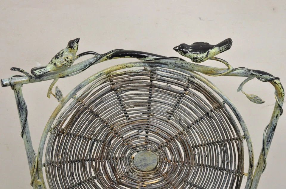 Silla auxiliar de bistró verde caña de hierro y madera estilo campestre francés con pájaros Foto 4 de 4