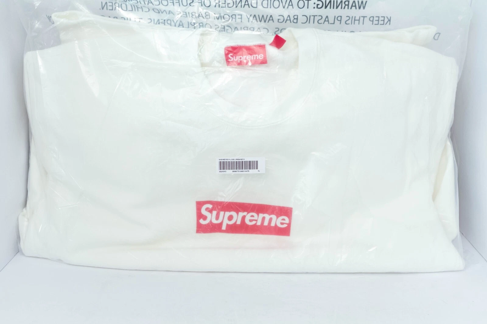 Col rond logo boîte lavée suprême   Blanc   Taille XL   ENVOI EN MAIN JOUR DE SOLDES