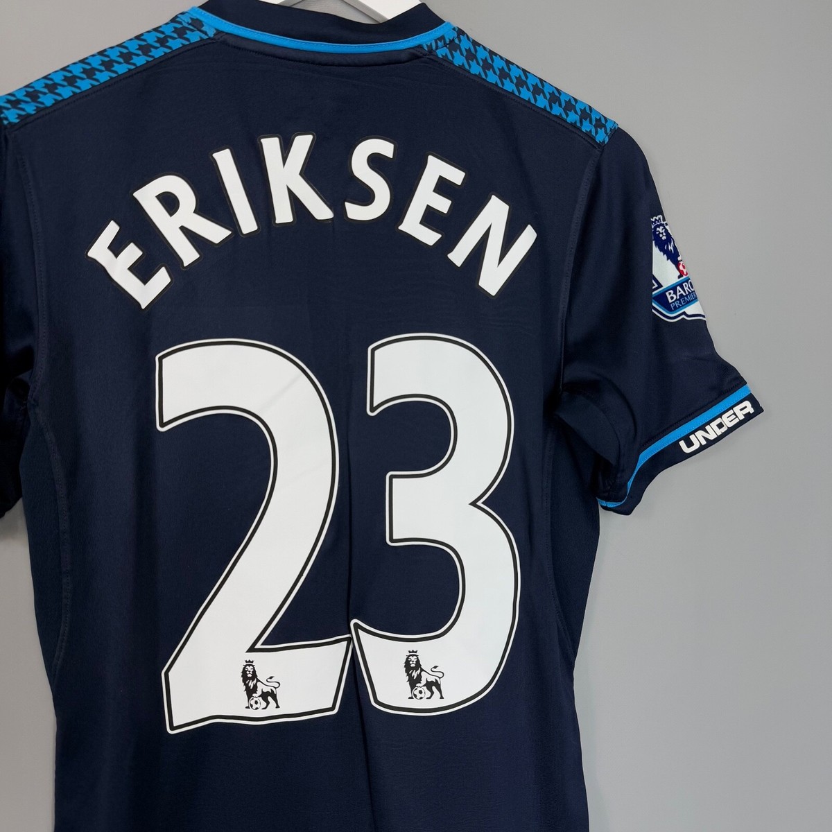TOTTENHAM HOTSPUR 2013/2014 THIRD FOOTBALL SHIRT UNDER ARMOUR SIZE