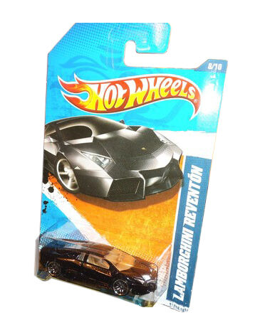 Hot Wheels City Attacking Shark Escape Playset with 1 Toy Car in 1:64 Scale  