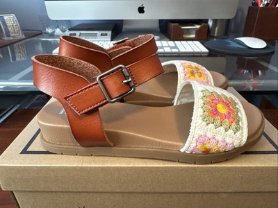 MIA Girls Fawne Cog Boncro Leather Strap Sandals (LGK865A)