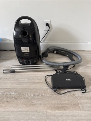 Miele Solaris Turbo Plus S514 Vacuum Cleaner W/Power Head