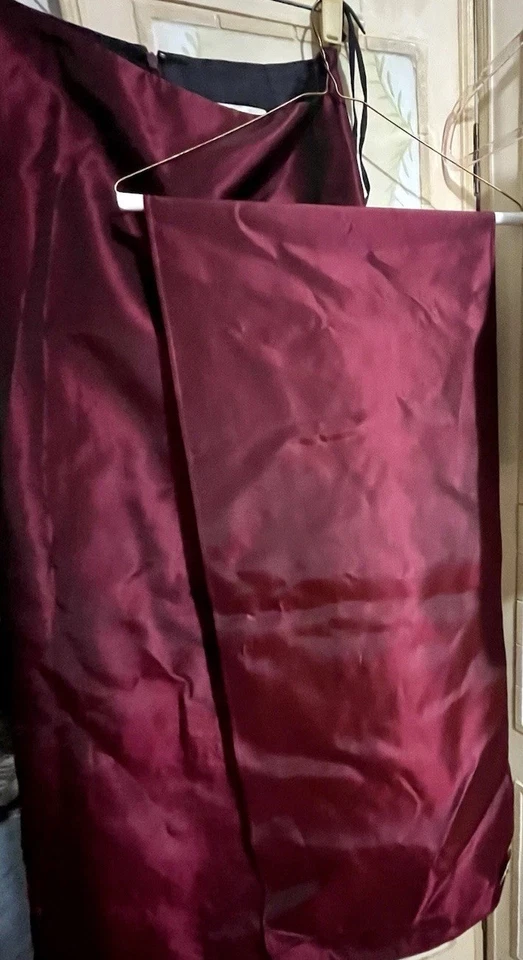 After SIX Falda de tafetán borgoña de tres piezas hasta el piso, envolvente, top. Talla 12 Foto 2 de 4