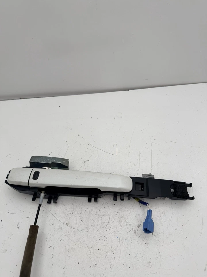 Infiniti G37 G35 2008-13 puerta lateral derecha manija exterior lateral Foto 2 de 4