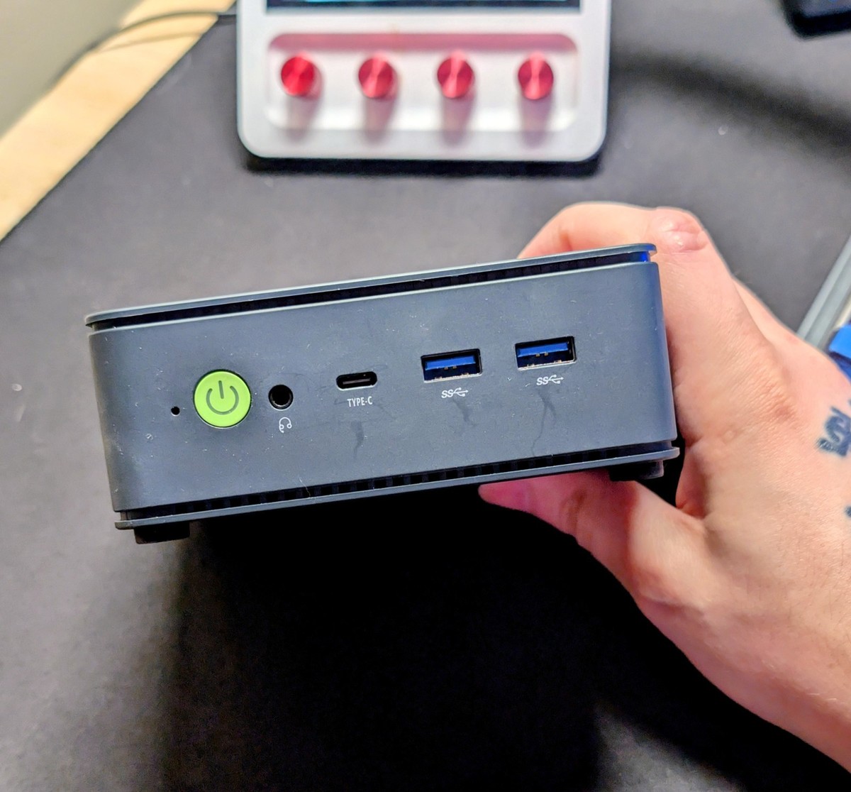 美品　GMKtec M5 Ultra NucBox Amazon.com: GMKtec M5 Ultra Gaming Mini PC Ryzen 7 7730U (Upgraded