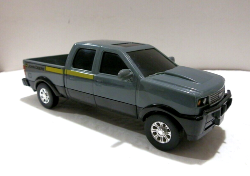 Ertl Farm Country 1/32 Gray John Deere QuadCab Pickup Truck - Picture 5 of 6