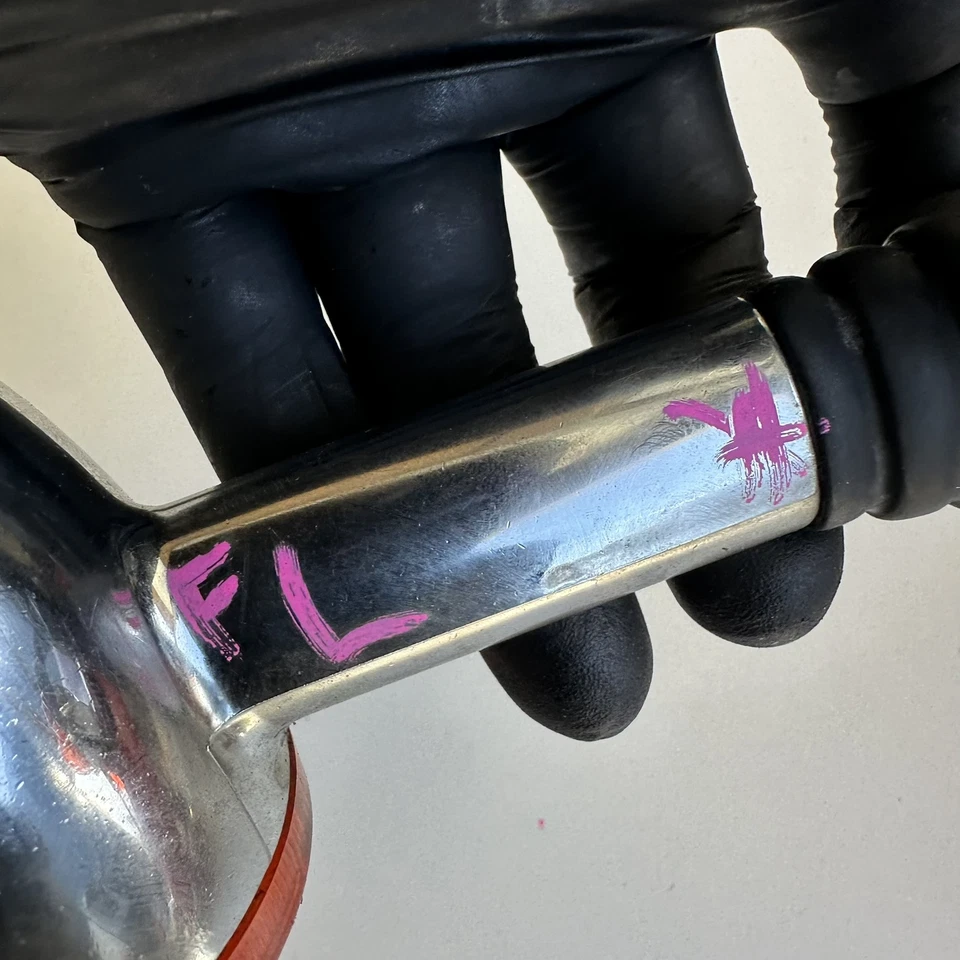 Intermitente indicador delantero izquierdo Triumph Bonneville T100 2012 *ligeramente doblado Foto 2 de 4