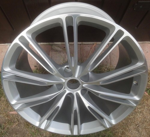 DV Mint Single 20" GENUINE Aston Martin Virage / DB9 silver d/c REAR alloy wheel - Picture 2 of 5