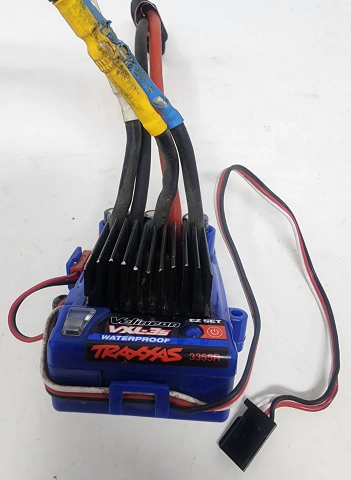 Traxxas Velineon VXL-3S (4-Pole) ESC and Motor Waterproof Brushless Slash 4x4 - Image 2 of 4