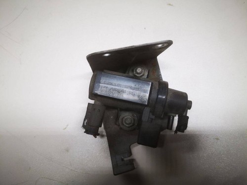 BMW 1 E81 E87 2010 Diesel 130kW Turbolader Druckwandler Magnetventil 7805391