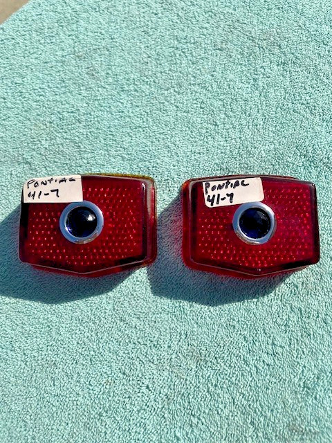 1941 1942 1946 1947 Pontiac NORS Lynx Eye GLASS BLUE DOT Tail Light Lens Pair