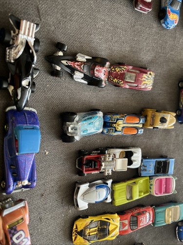 Konvolut 56 Fahrzeuge Vintage und Modern - Hotwheels, Matchbox lose - Bild 12 von 16