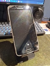 Samsung Galaxy S5 Powers On Cracked Screen / No Display for Parts Only