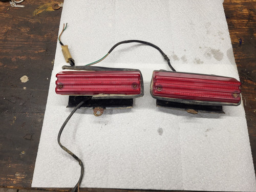 85-87 HONDA BIG RED 250ES TAIL LIGHTS