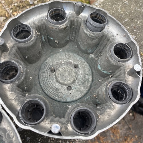 2003 GMC 2500 HD 8 LUG WHEEL COVER (SOME COSMETIC DEFECTS) - Set of 2 - Picture 6 of 9