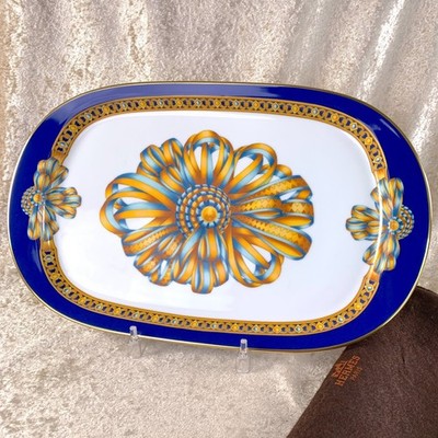 エルメス「コカルド・ド・ソワ（Cocarde de Soie）」のプレート Hermes Cocarde De Soie Large Oval Plate Serving Platter Porcelain