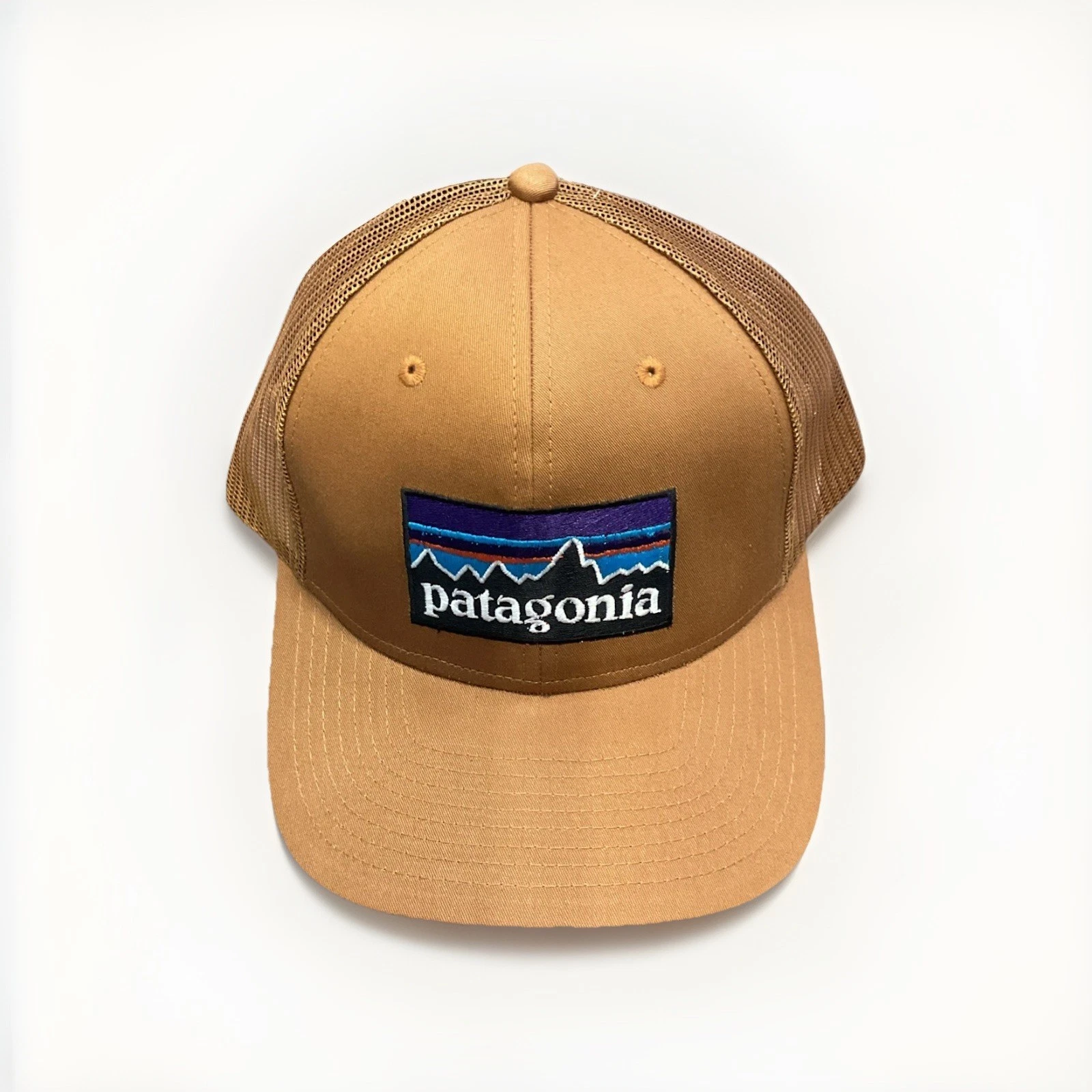 Men's Patagonia P-6 Logo SnapBack Trucker Hat NWT Camel Brown