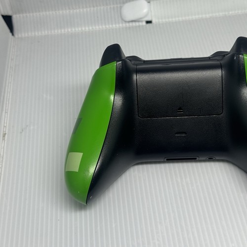 Xbox One Minecraft Creeper Controller - Limited Edition - Tested & Working - Picture 7 of 9