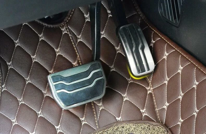 Cubierta de pedal acelerador de freno de aluminio plateado para Ford Edge 2015-2021 3 piezas Foto 4 de 4