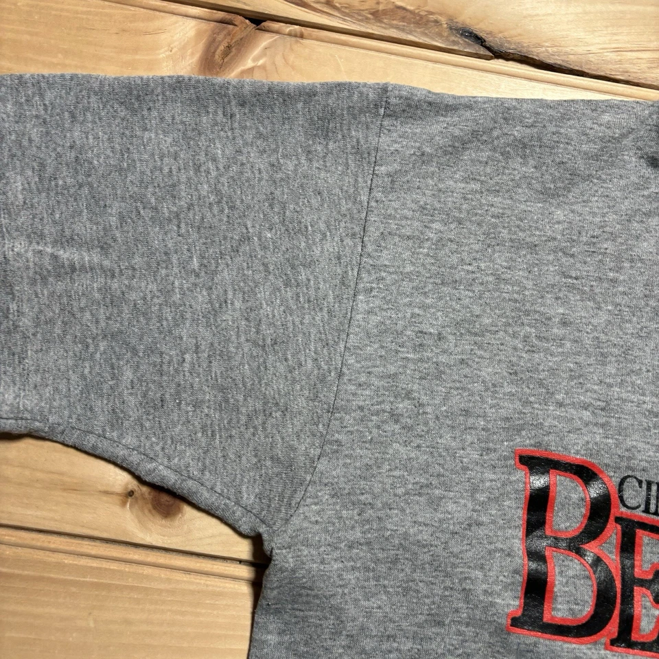 Camisa de Medicina Deportiva Vintage Años 80 Universidad de Cincinnati Bearcats Talla L Gris Foto 3 de 4