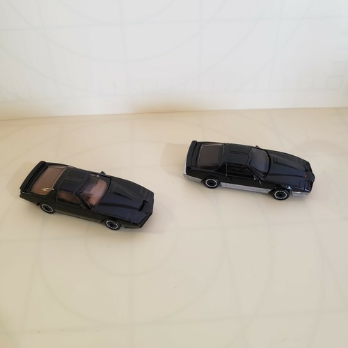 Juego usado Bandai Hot Whells Charawheels K.I.T.T & K.A.R.R - Imagen 3 de 12