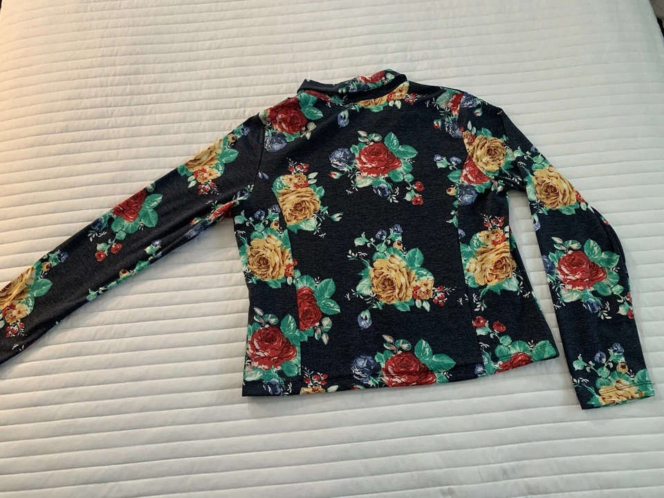 Xhilaration 花卉轰炸机夹克,波西米亚,复古,尺寸 XXL,海军蓝带花卉 — 第 2/4 张图片