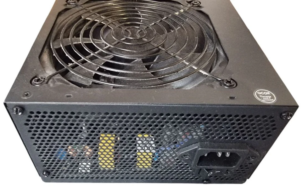 Cooler Master Power Supply 550W ATX PSU MPE-5501-ACABW 80 Plus 20+4 Pin - Image 4 of 4