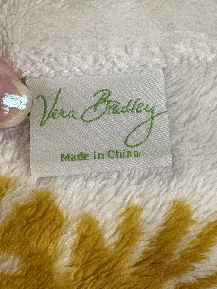 Vera Bradley Antilles Garden Fleece Throw Blanket Geometric Feathers Soft Fluffy - Image 3 of 4