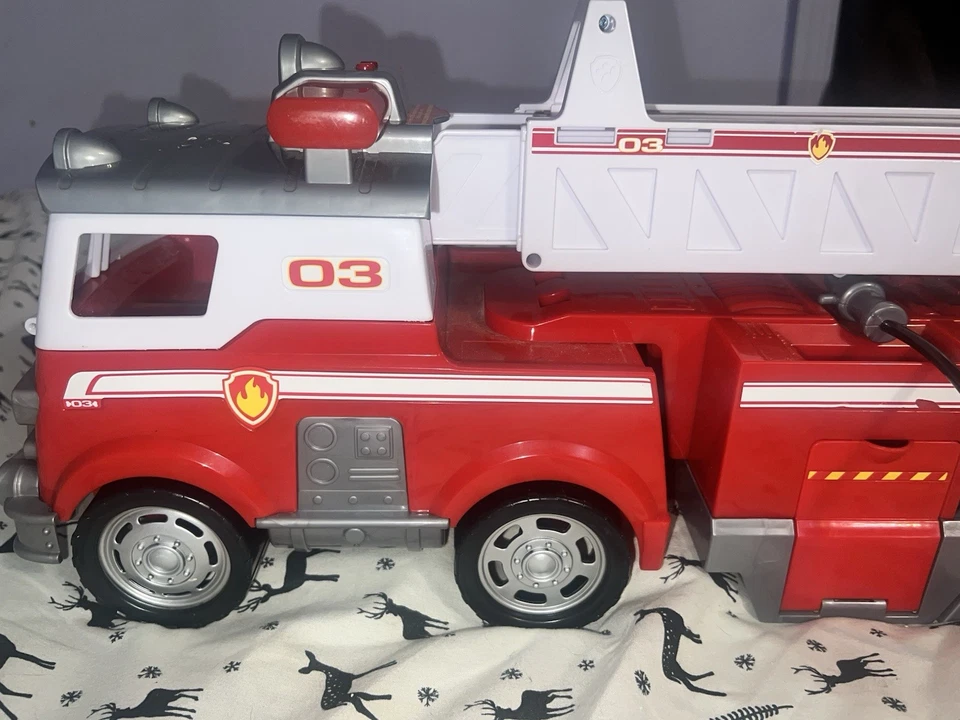 Paw Patrol Rescue Fire Truck Extendable Ladder Lights Sound comes With Marshall - Image 3 of 4