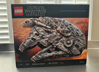 LEGO Star Wars UCS Millennium Falcon 75192 (Sealed with new box no damage)