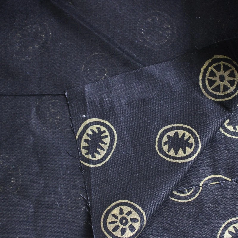 Woven Lightweight Gold Print Cotton Fabric 40" x 0.75+ Yds for Quilting Crafts - Image 4 of 4