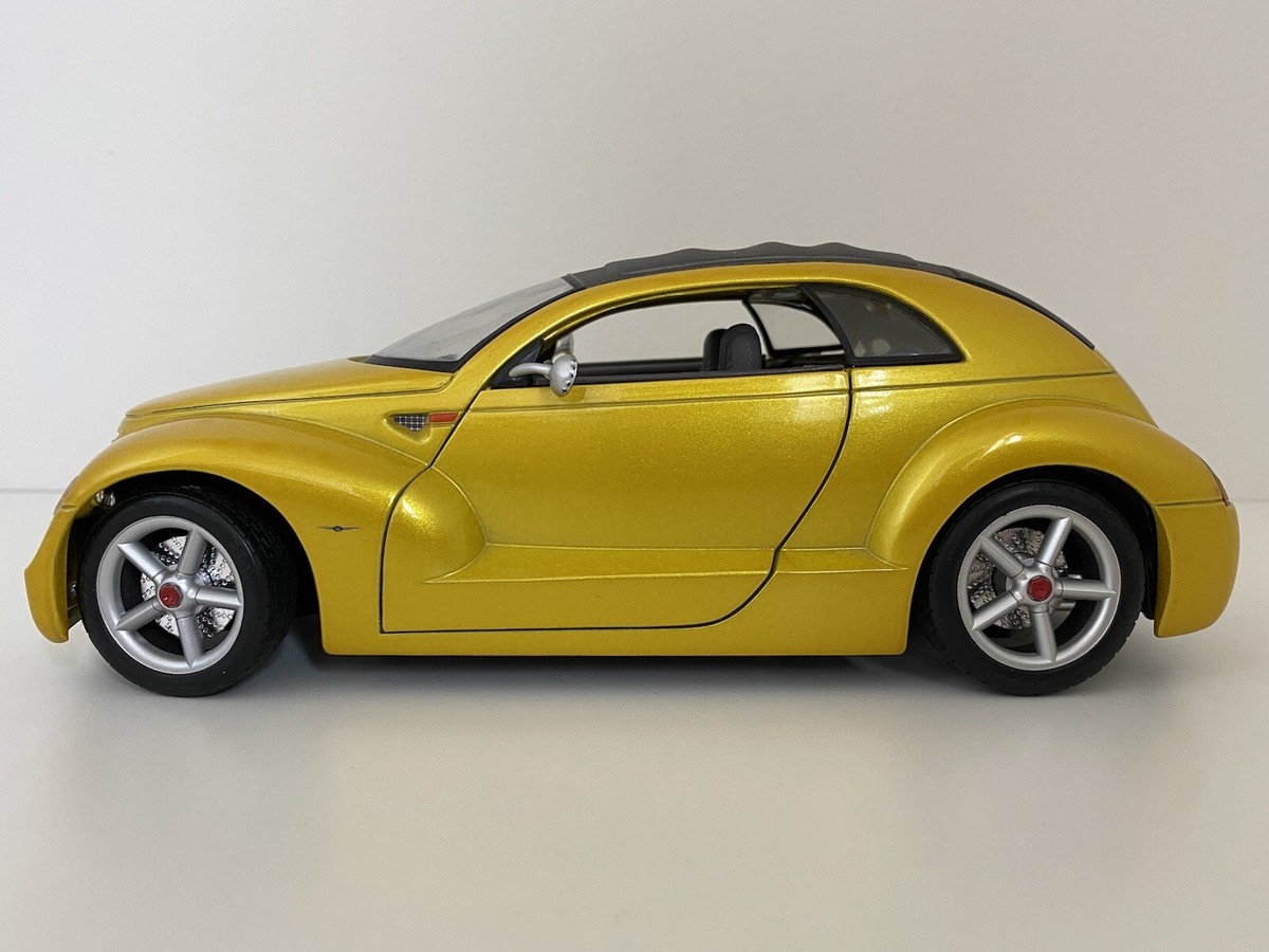 Maisto Chrysler Pronto Cruizer Original Concept PT Cruiser 1:18