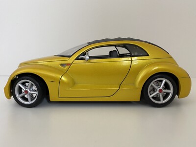 Maisto Chrysler Pronto Cruizer Original Concept PT Cruiser 1:18