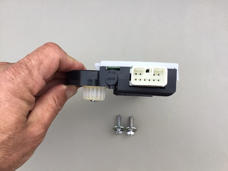 2008-2013 Toyota Highlander Sunroof Motor Drive Regulator 471701-10060 OEM - Image 3 of 4