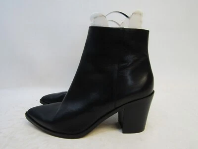 Halogen Size 11 M Black Leather Zip Ankle Fashion Boots Bootie - Image 1 of 4