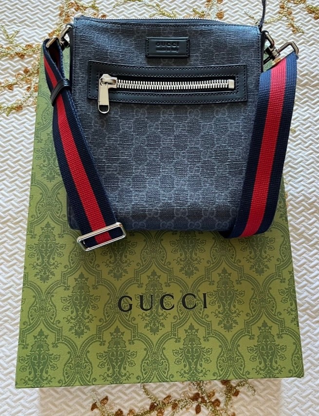 gucci tracolla GG Supreme Messenger nuova originale con scatola