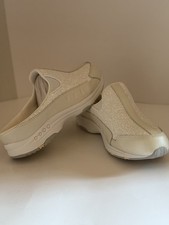 Easy Spirit Travel Time 332 New Women s Ivory Sparkle Walking Clogs Size 9 Med