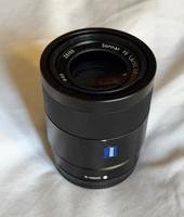 Sony ZEISS Sonnar T* FE 55mm f/1.8 ZA Excellent Condition c/w Haoge metal hood