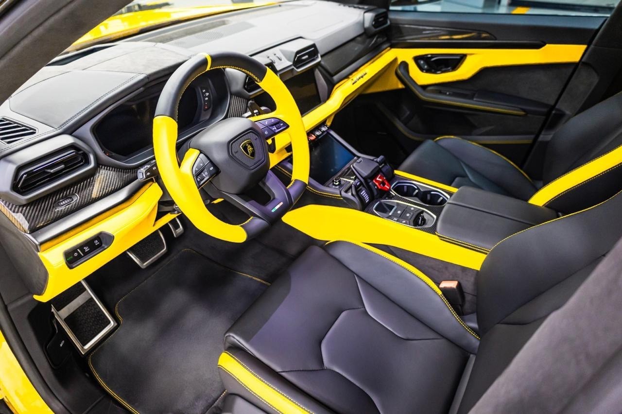 2026 OEM LAMBORGHINI URUS S SE ALCANTARA PERFORMANTE STEERING WHEEL YELLOW HEAT