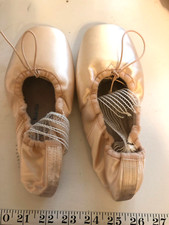 SANSHA OVATION PINK SATIN POINTE SHOES MODEL 606 8 X NEW