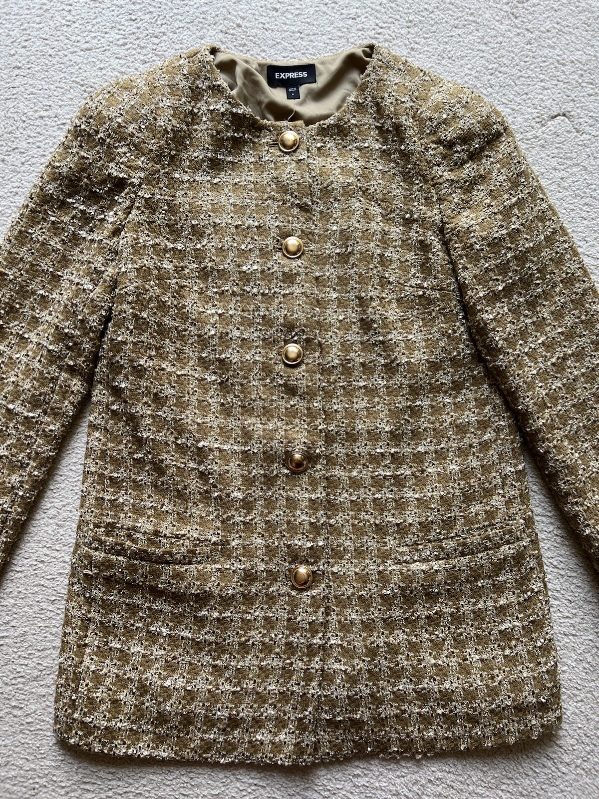 Foto 10 di 24