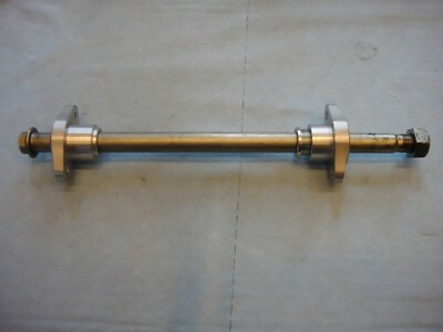 Triumph 675 Daytona 08 Steckachse Schwinge/ swing arm pivot bolt 2006 - 2008