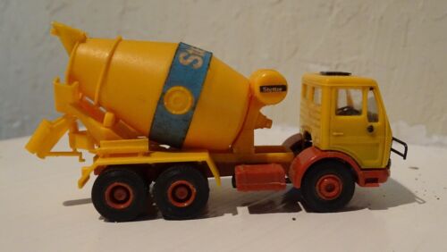 HO Stetter Orange Mercedes Concrete Truck - Picture 1 of 6