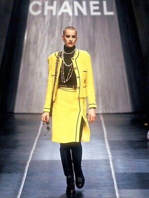 Chanel Vintage F/W 1993 Yellow Black Velvet CC 93A Tweed Jacket