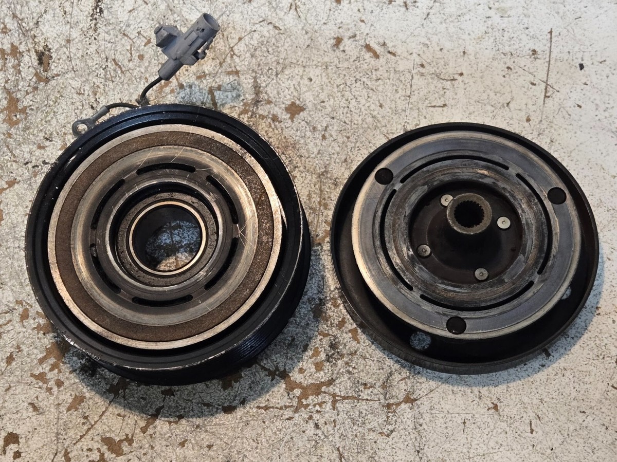 DENSO A/C Clutch and Pulley Assembly MC247300-4771 | 12-801