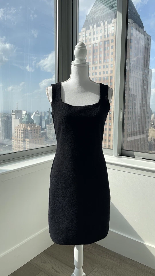 Vestido negro tejido toalla Bottega Veneta talla M $2,000 NUEVO Foto 2 de 4