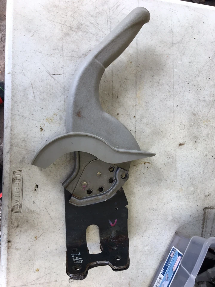 2006-2010 Hyundai Sonata emergency brake handle assembly - Image 2 of 3