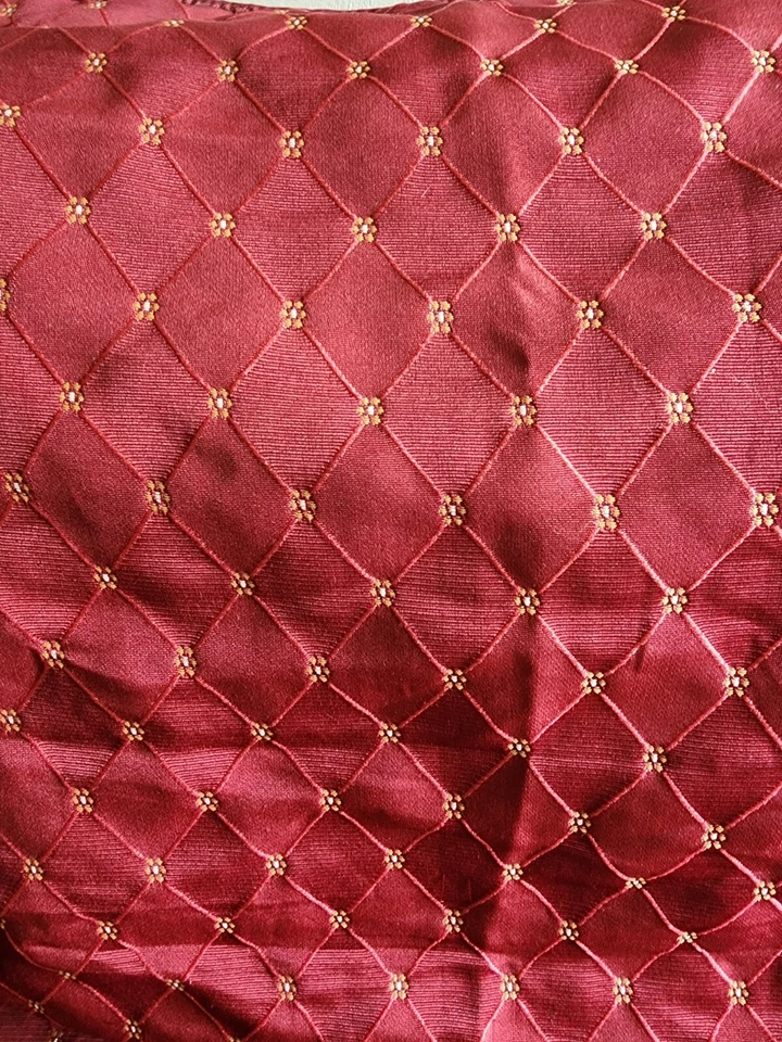 Set Of 2 Jacquard Damask Euro Shams Red Gold Dimond 100% Polyester Farmhouse  - Image 3 of 4