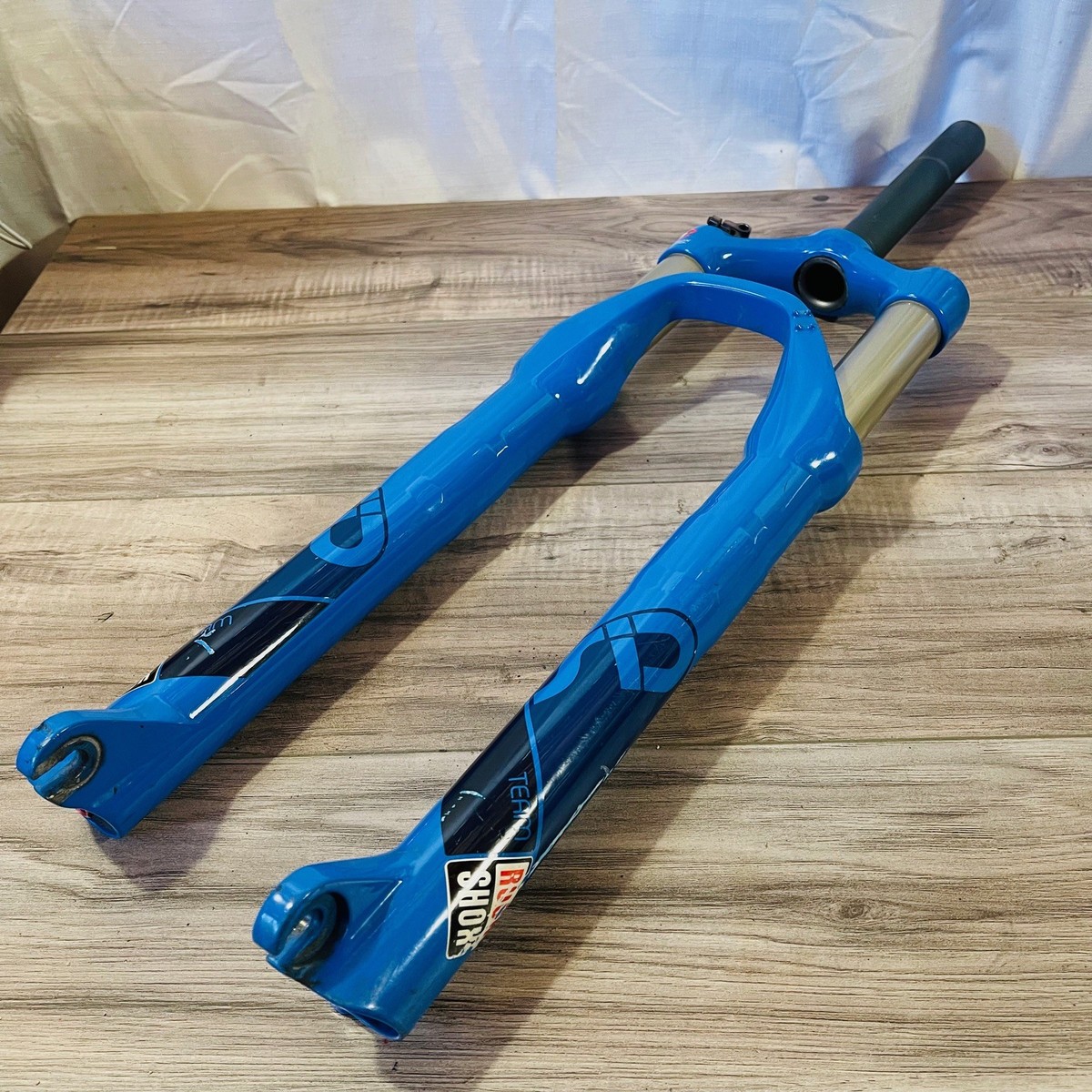 Rock Shox SID Team 2008-2010 Black Box 1 1/8 Threadless 26 Fork NO